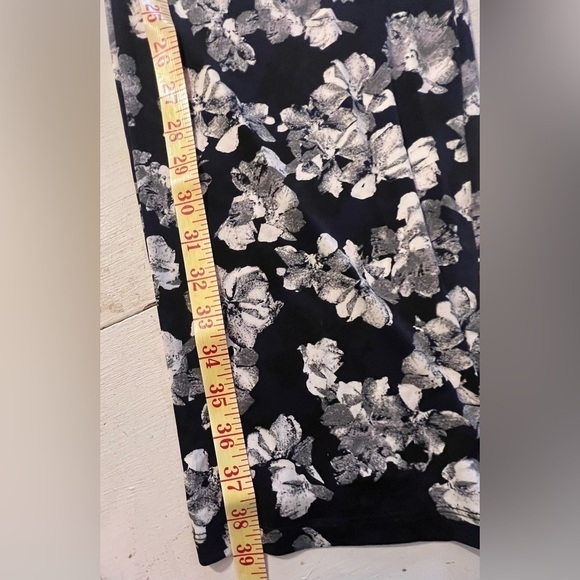 Ellen Tracy flare pants black w/ white flowers wrinkle resistant tie waist S - Picture 7 of 11